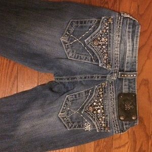 Miss Me jeans size 25 barely been worn!
