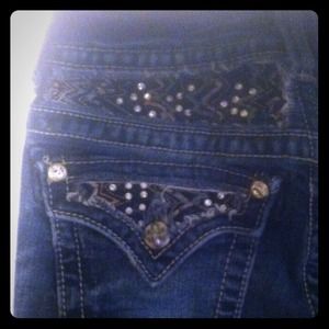 Size 26 boot cut Miss Me jeans barely been worn