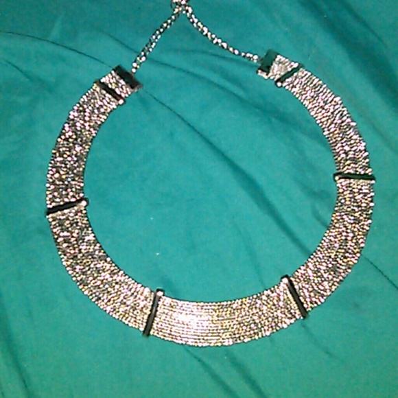 Chocker necklace