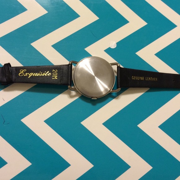 LeBaron Exquisite Quartz Watch - Picture 3 of 3