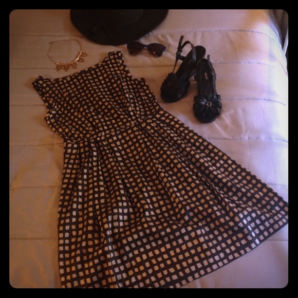 Patterned dress