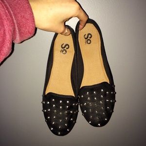 studded flats