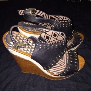 Jessica's Simpson wedges