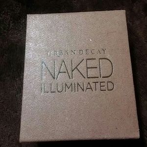 Urban decay naked illuminated in Aura