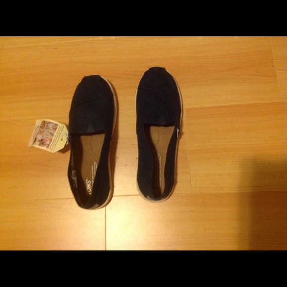 Toms shoes