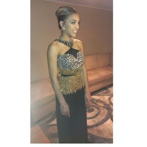 A elegant gold & sequenced prom dress