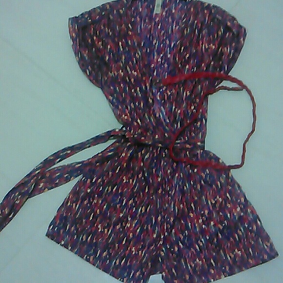 Jumpsuit & Romper - Picture 2 of 3