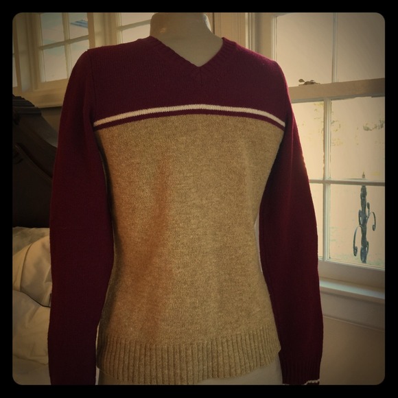 Abercrombie lambswool sweater garnet gold
