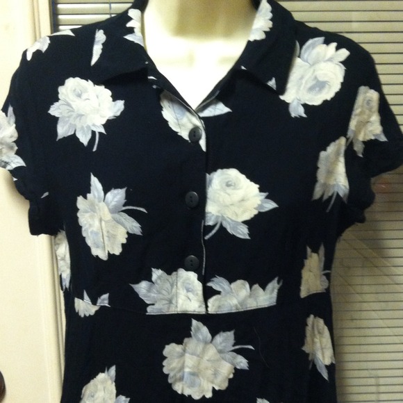 HENRY ROSE DRESS!! - Picture 2 of 3