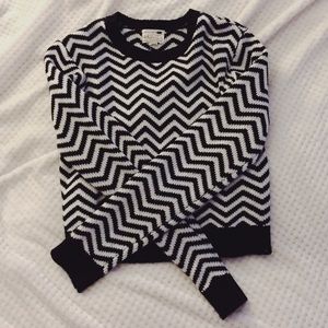 LA hearts cropped sweater.