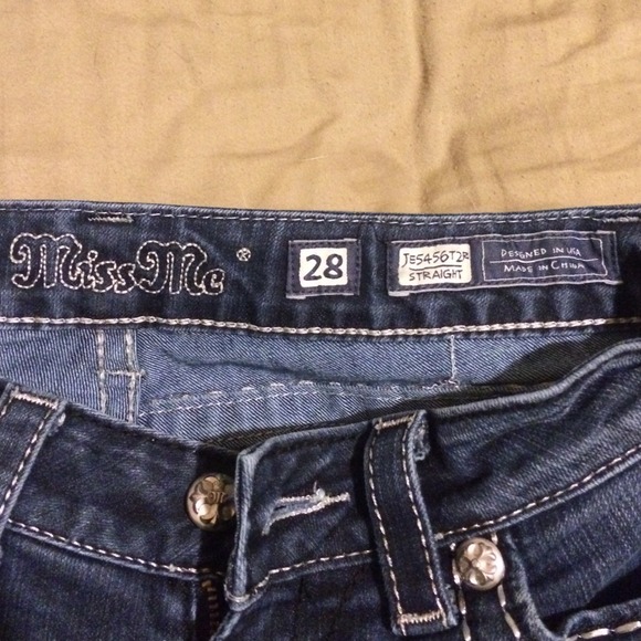 Miss Me 28 inseam 31 - Picture 2 of 4