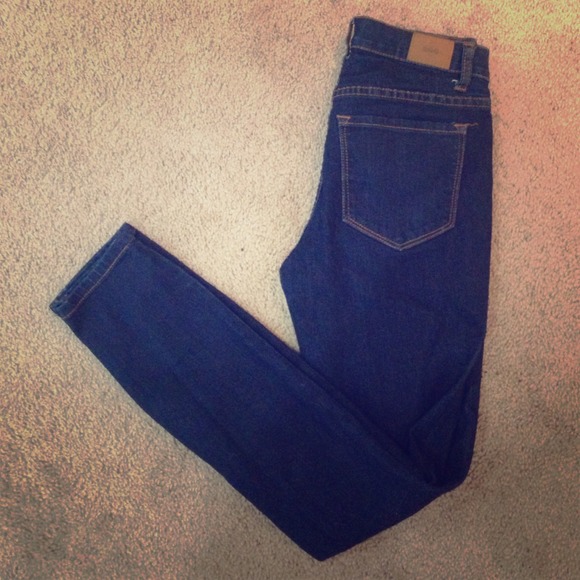 BDG high rise cigarette ankle jean