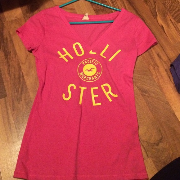 Women's Hollister shirt