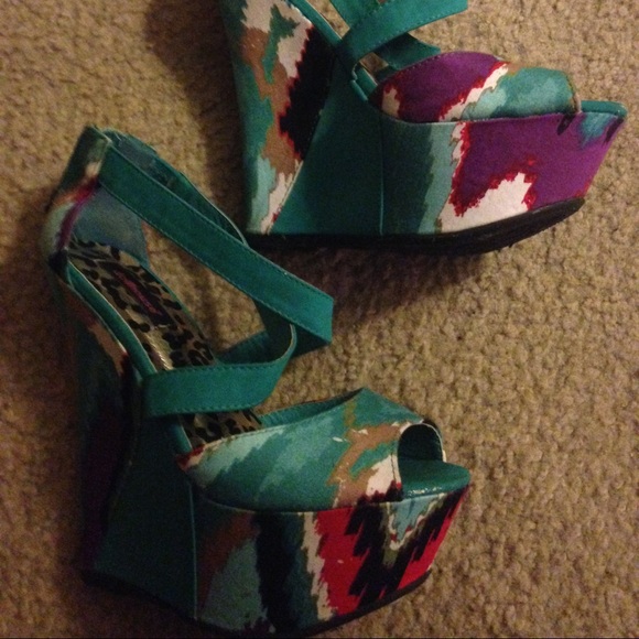 Heels - Picture 2 of 3