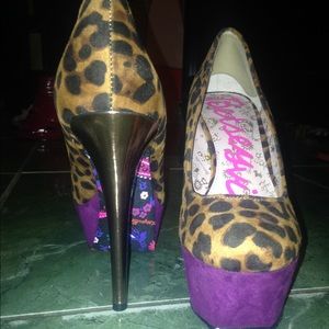 💗💗BETSEY JOHNSON HEELS💗💗 MAKE AN OFFER!!