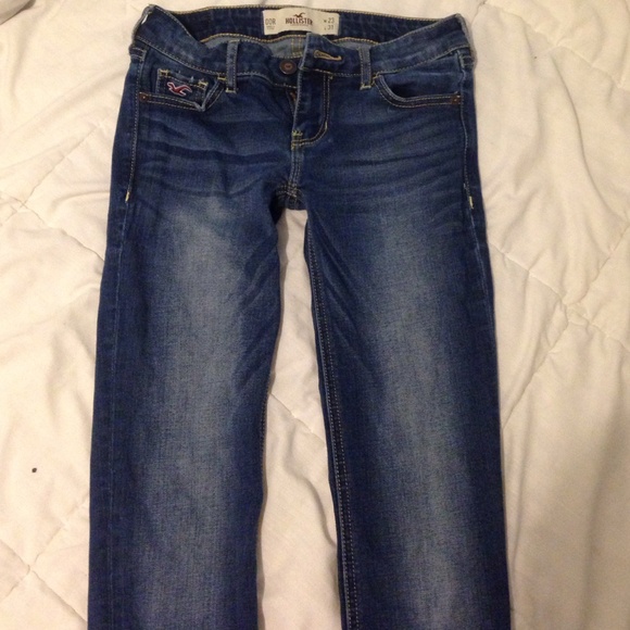 hollister blue wash jeans