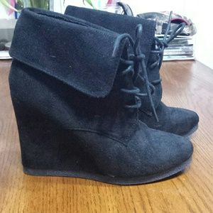 Mossimo booties!!! Size 8