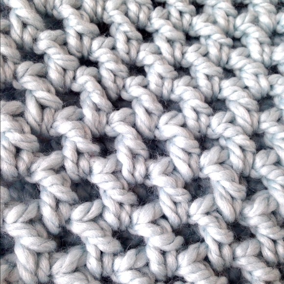 ✖️ SOLD ✖️ Ice Blue Cowl Scarf - Picture 3 of 3