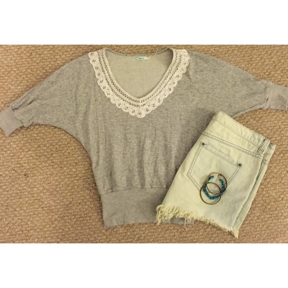 Kimchi Blue Sweaters - ❤1 HR SALE❤️ Urban Outfitters Kimchi Blue Sweater