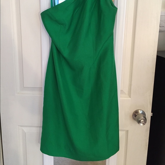 One shoulder green dress - Picture 3 of 4