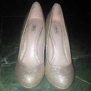 👑Super chic olsenboye sparkly heels👑