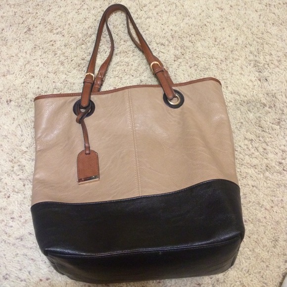 Purse that goes with everything 💁