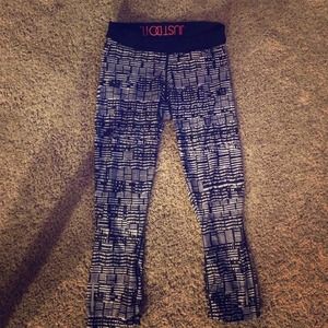 Nike cropped workout leggings!