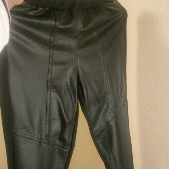 Faux leather + cotton leggings - Picture 1 of 2