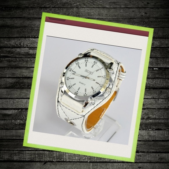 Accessories - Very Cute❤Oversized White Watch🎉HUGE 24 hr SALE🎉