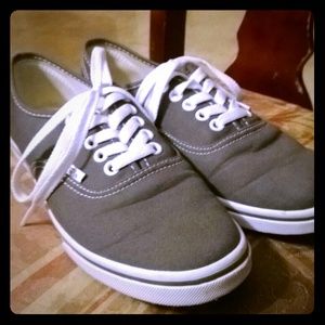 Lo Rise Grey Vans
