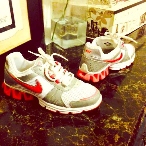Running shoes