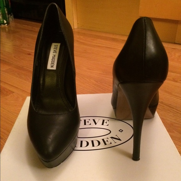 Steve Madden Pumps - Picture 2 of 3