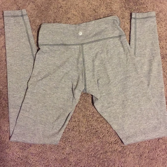 Lululemon light grey wunder unders