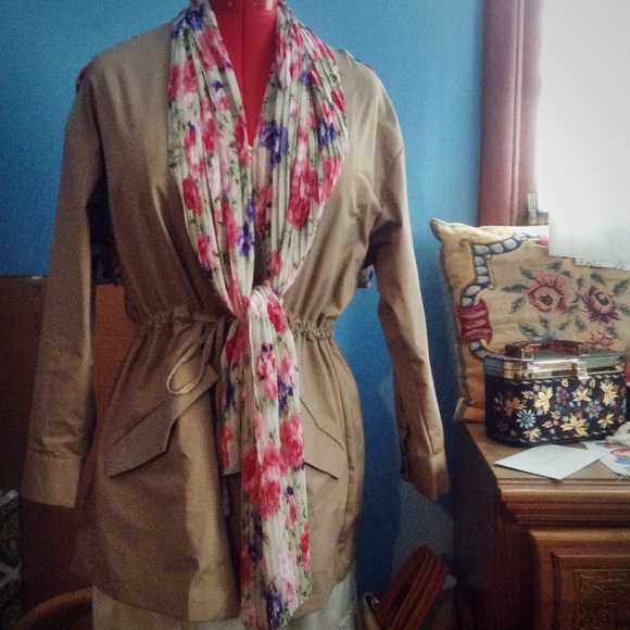 ModCloth Jackets & Coats - Modcloth Floral and Khaki Spring Jacket NEW ModCloth Jackets & Coats - Modcloth Floral and Khaki Spring Jacket NEW