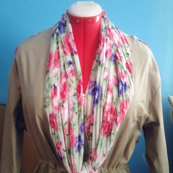 ModCloth Jackets & Coats - Modcloth Floral and Khaki Spring Jacket NEW ModCloth Jackets & Coats - Modcloth Floral and Khaki Spring Jacket NEW