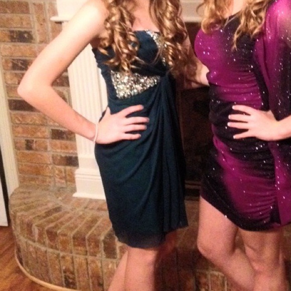 Homecoming dress - Picture 2 of 2