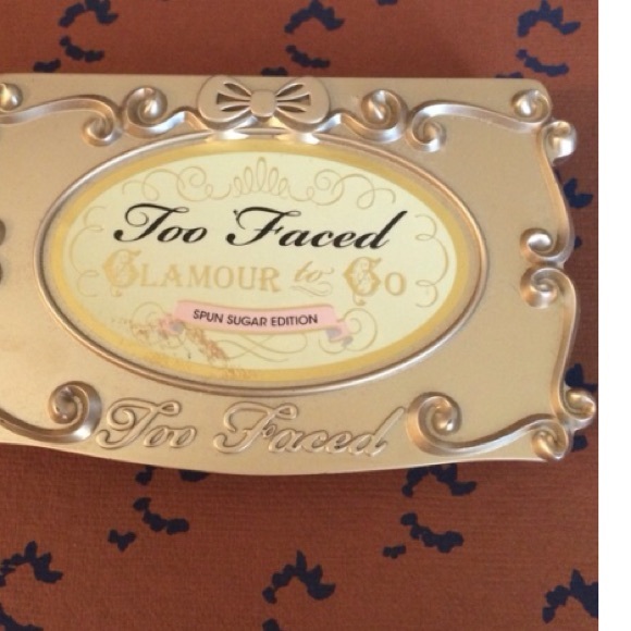 Too faced pallet