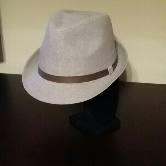 Tweed hat w/brown leather band