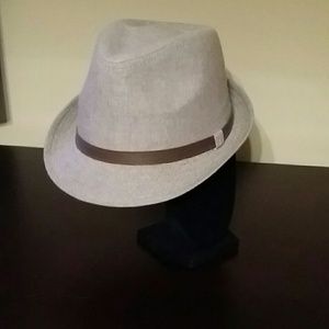 Tweed hat w/brown leather band