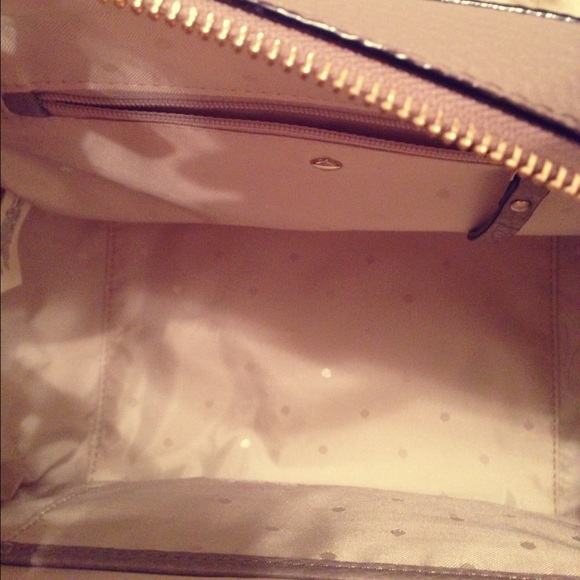 EEEUC Small Adrianna - Picture 3 of 4