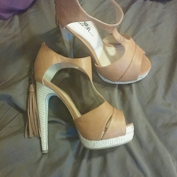 Super cute heels!!