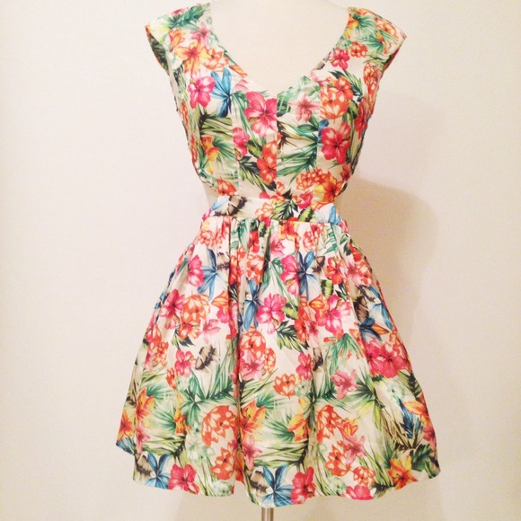 ❌ SOLD BOUTIQUE ITEM Floral Skater Skirt