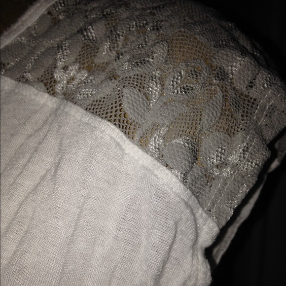 Pacsun Grey Lace Top - Picture 3 of 4