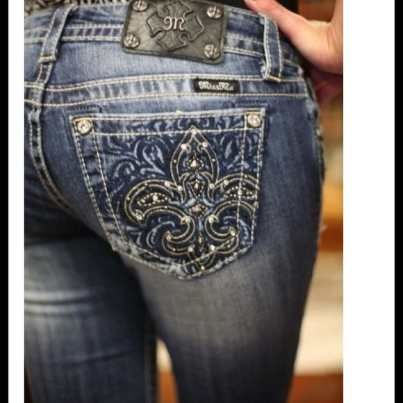 😇ᔕOᒪᗪ Iᑎ ᗩ ᗷᑌᑎᗪᒪE😇 - Picture 4 of 4