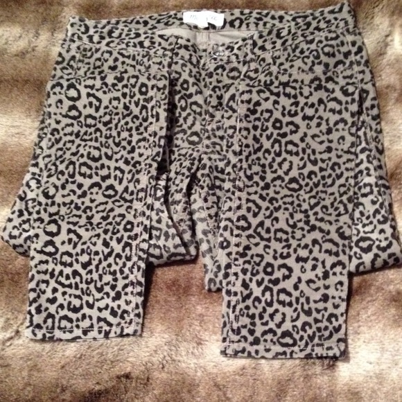 Madewell Skinny Leg Cheetah Print Corduroy Pant - Picture 2 of 4