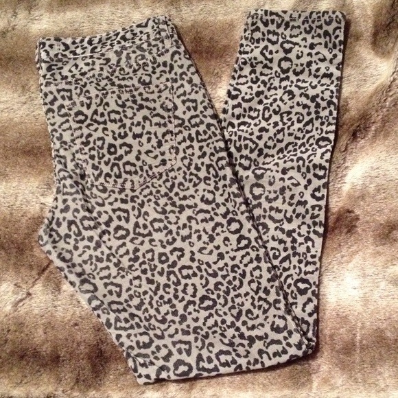 Madewell Skinny Leg Cheetah Print Corduroy Pant - Picture 3 of 4
