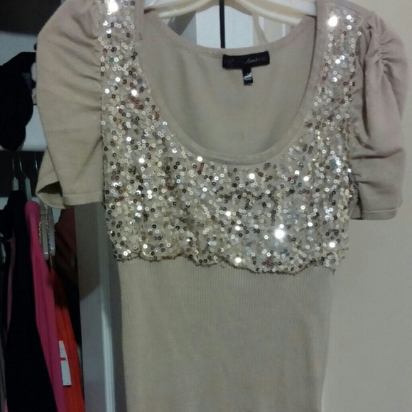 Bling shirt w/ ruffle half arm!!