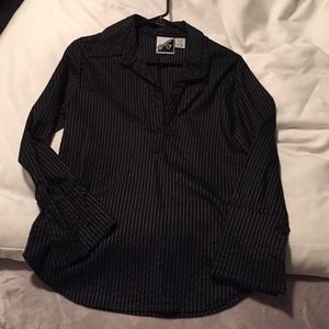 Long sleeve black half button shirt