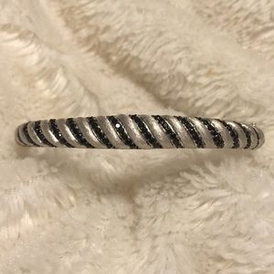 Platinum over SS with black spinel stones
