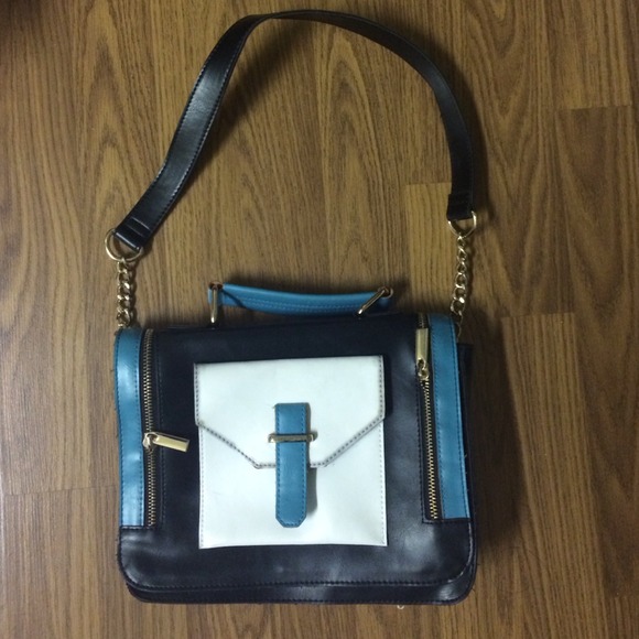Urban Outfitters Handbags - Urban Outfitter Cooperative label shoulder purse
